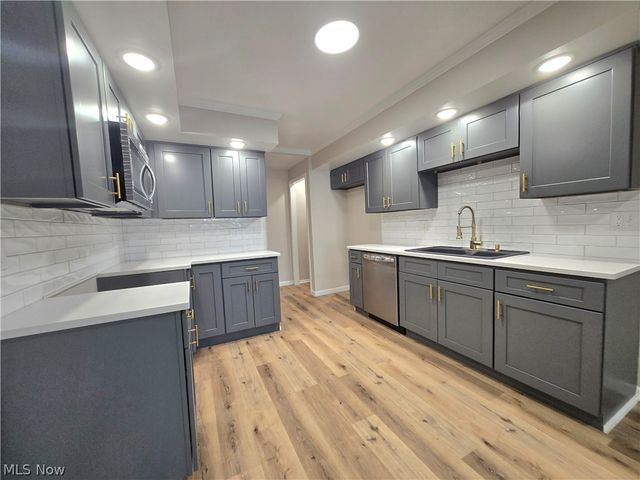 35101 S Turtle Trail A, Willoughby, OH 44094