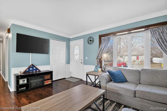 39209 Nottingham Street, Westland, MI 48186