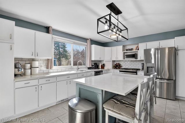 39209 Nottingham Street, Westland, MI 48186