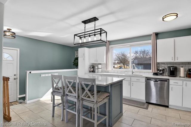 39209 Nottingham Street, Westland, MI 48186