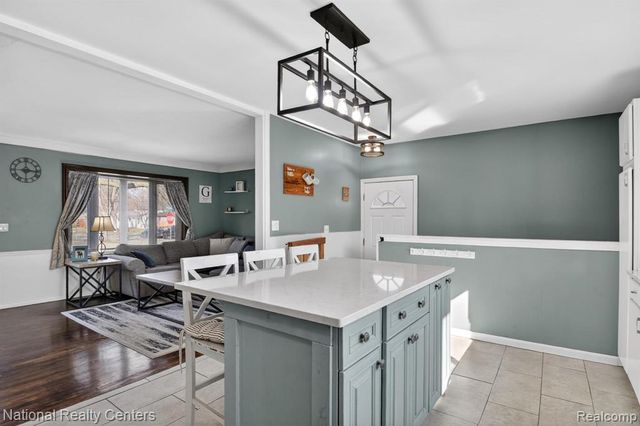 39209 Nottingham Street, Westland, MI 48186