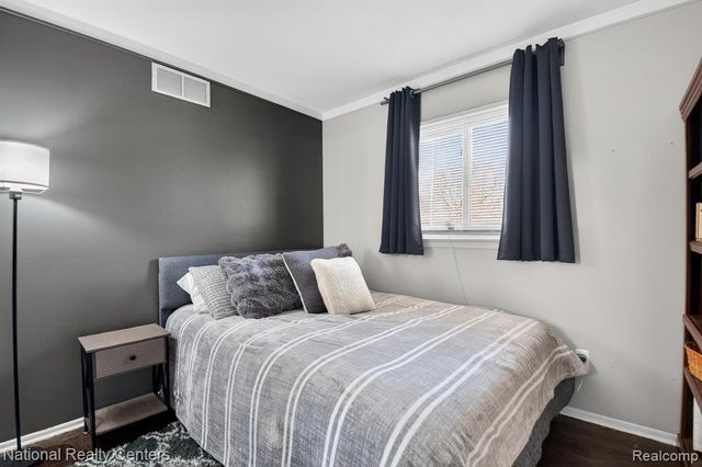 39209 Nottingham Street, Westland, MI 48186