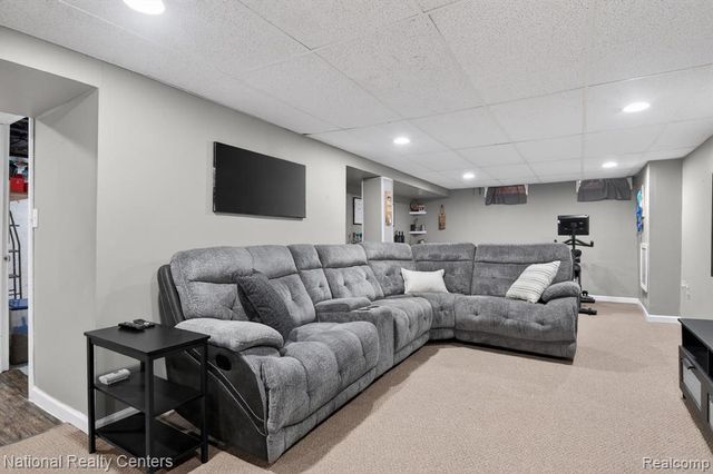 39209 Nottingham Street, Westland, MI 48186