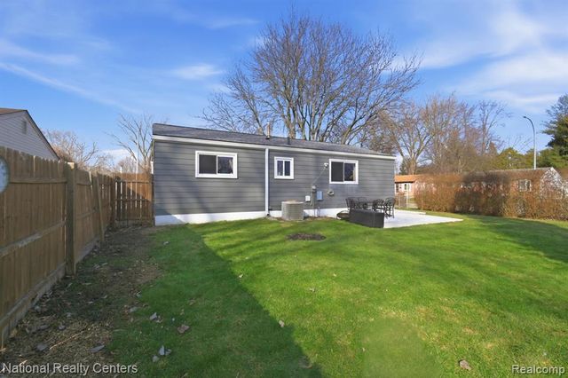 39209 Nottingham Street, Westland, MI 48186