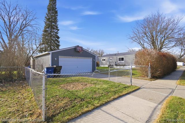 39209 Nottingham Street, Westland, MI 48186