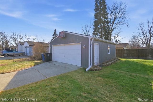 39209 Nottingham Street, Westland, MI 48186