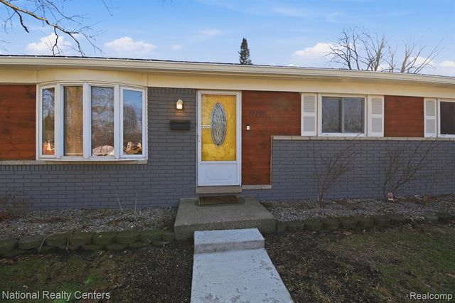 39209 Nottingham Street, Westland, MI 48186