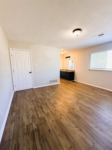 1151 Azalea Lane, Waxahachie, TX 75165