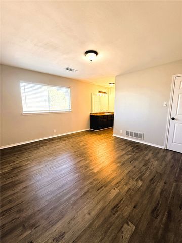 1151 Azalea Lane, Waxahachie, TX 75165