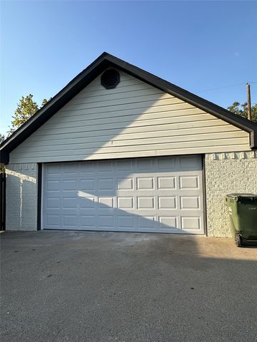 1151 Azalea Lane, Waxahachie, TX 75165