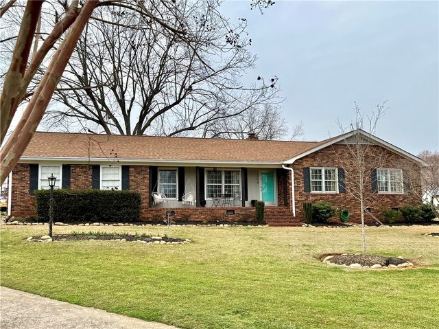 104 Lark Lane, Anderson, SC 29625