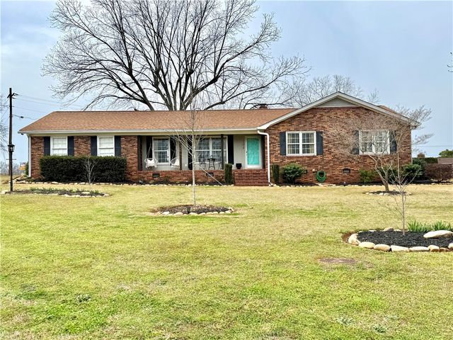 104 Lark Lane, Anderson, SC 29625