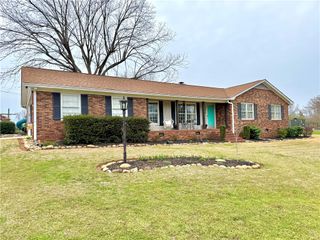 104 Lark Lane, Anderson, SC 29625