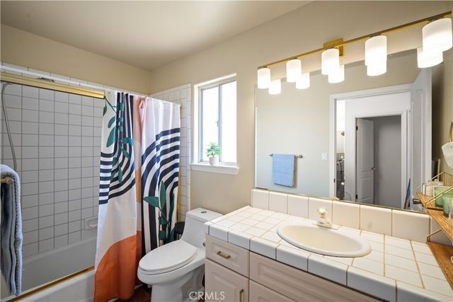 11015 Lakewood Court, Bakersfield, CA 93312