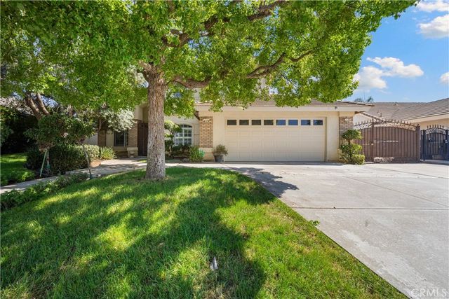 11015 Lakewood Court, Bakersfield, CA 93312