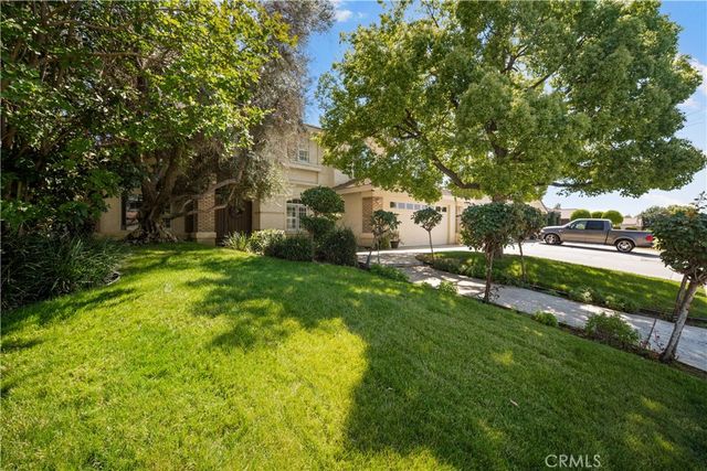 11015 Lakewood Court, Bakersfield, CA 93312