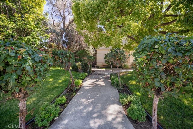 11015 Lakewood Court, Bakersfield, CA 93312
