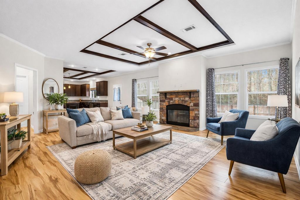 Image 8 of property listing at 35 Dalmation Court, Round O, SC 29474