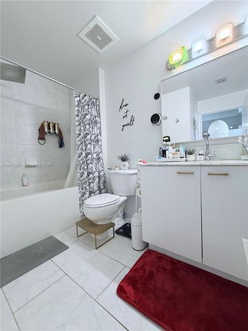 133 NE 2nd Ave 2009, Miami, FL 33132