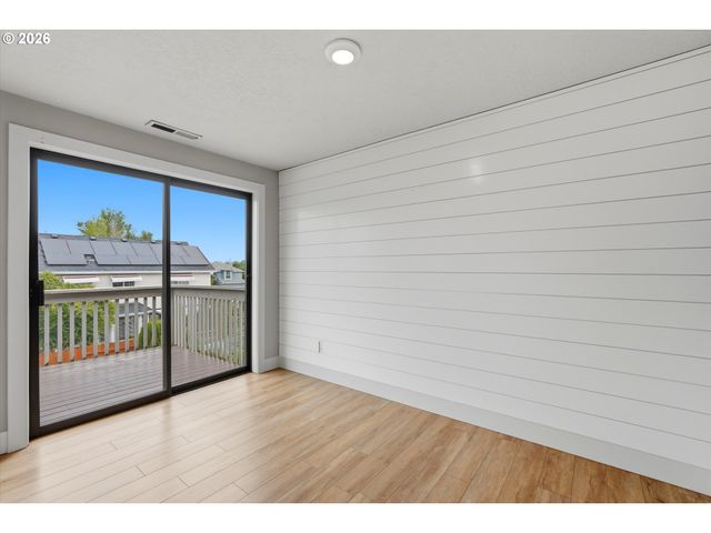 2069 FLAG STONE Ct N, Keizer, OR 97303
