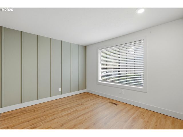 2069 FLAG STONE Ct N, Keizer, OR 97303