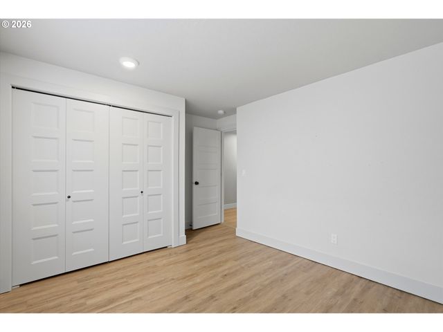2069 FLAG STONE Ct N, Keizer, OR 97303