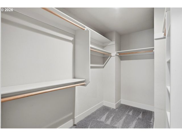 2069 FLAG STONE Ct N, Keizer, OR 97303