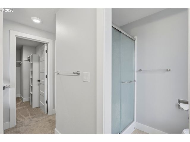 2069 FLAG STONE Ct N, Keizer, OR 97303
