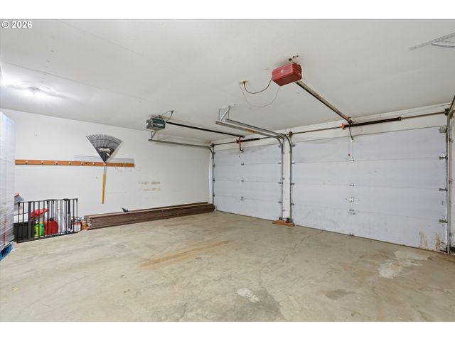 2069 FLAG STONE Ct N, Keizer, OR 97303