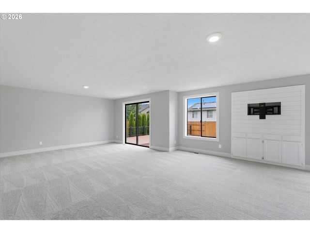 2069 FLAG STONE Ct N, Keizer, OR 97303
