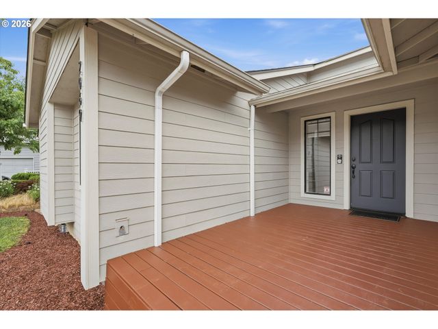 2069 FLAG STONE Ct N, Keizer, OR 97303