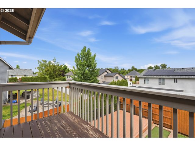 2069 FLAG STONE Ct N, Keizer, OR 97303