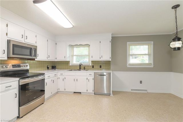 429 Mendenhall Drive, Winston-salem, NC 27127