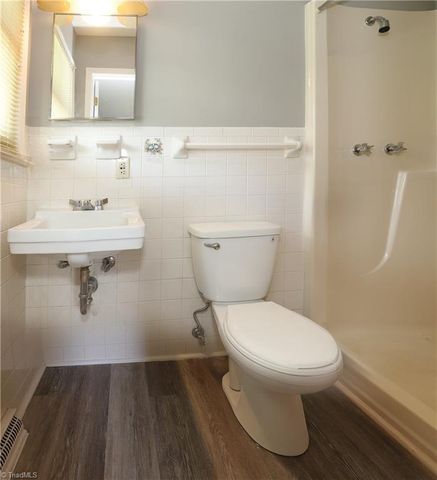 429 Mendenhall Drive, Winston-salem, NC 27127