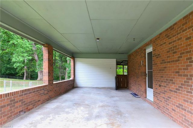 429 Mendenhall Drive, Winston-salem, NC 27127