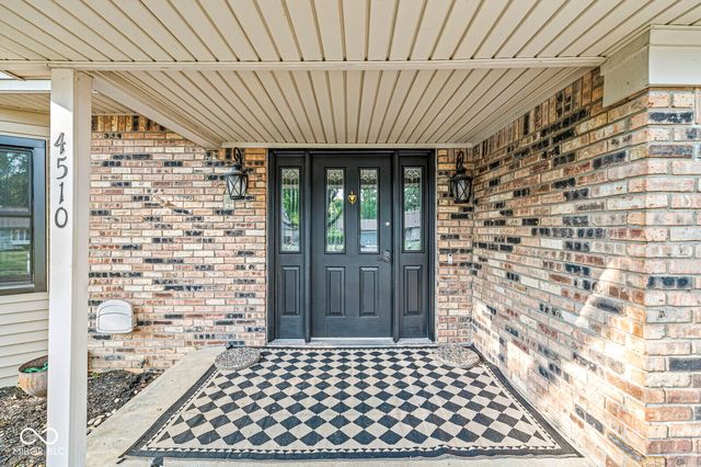 4510 Somerset Way S, Carmel, IN 46033