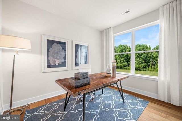 825 HORSESHOE FALLS DR, Newark, DE 19702