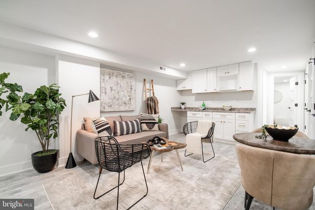 520 IRVING ST NW, Washington, DC 20010