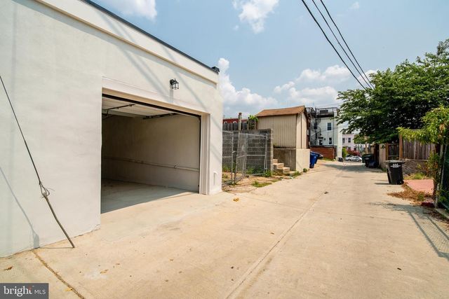 520 IRVING ST NW, Washington, DC 20010
