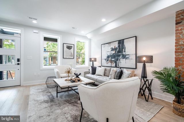 520 IRVING ST NW, Washington, DC 20010