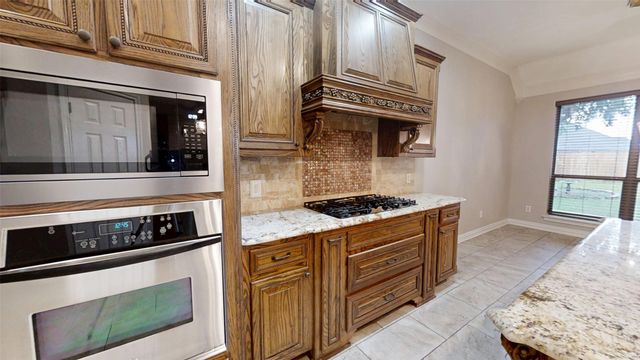 3722 Cove Timber Avenue, Granbury, TX 76049