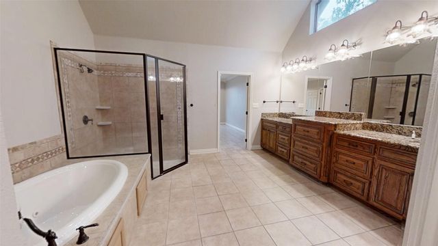 3722 Cove Timber Avenue, Granbury, TX 76049