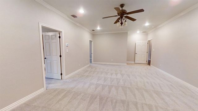 3722 Cove Timber Avenue, Granbury, TX 76049