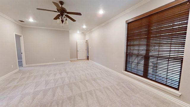 3722 Cove Timber Avenue, Granbury, TX 76049