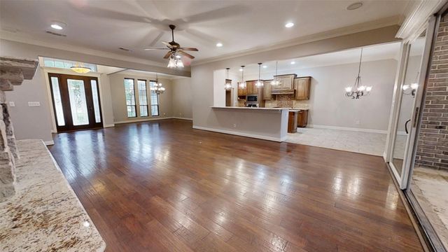3722 Cove Timber Avenue, Granbury, TX 76049