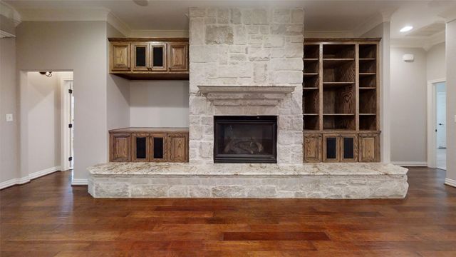 3722 Cove Timber Avenue, Granbury, TX 76049