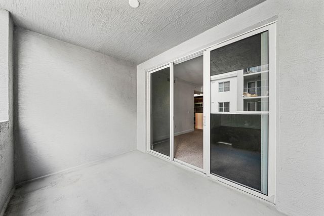 1660 Renaissance Commons Boulevard 2421, Boynton Beach, FL 33426