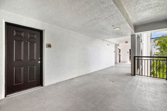 1660 Renaissance Commons Boulevard 2421, Boynton Beach, FL 33426