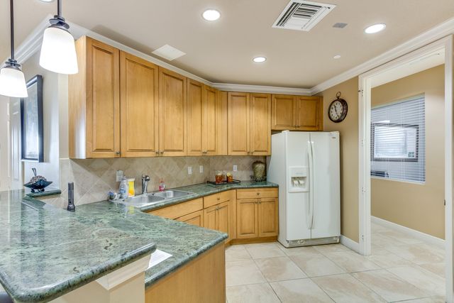 1660 Renaissance Commons Boulevard 2421, Boynton Beach, FL 33426