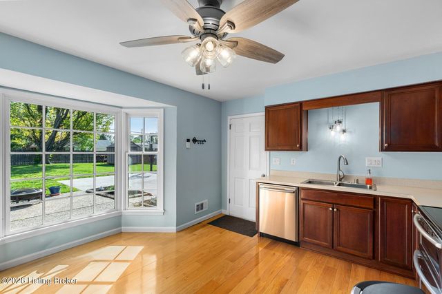 3203 Morningview Dr, Louisville, KY 40242